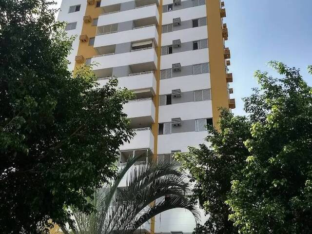 Apartamento para Venda em Cuiabá - 2