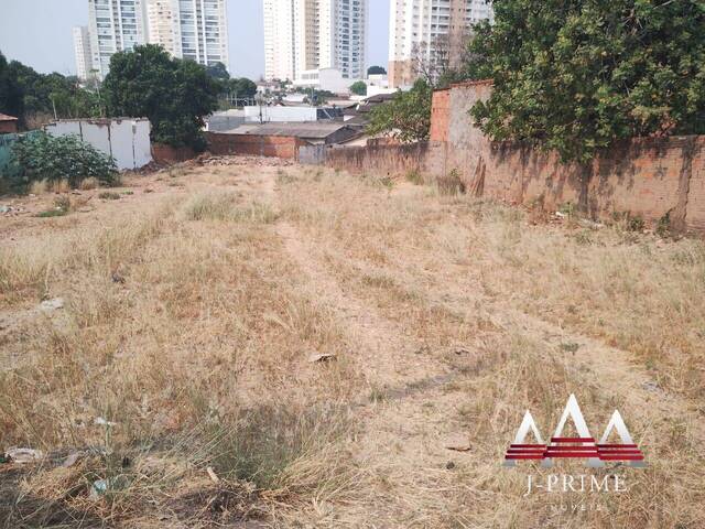 Terreno para Venda em Cuiabá - 2