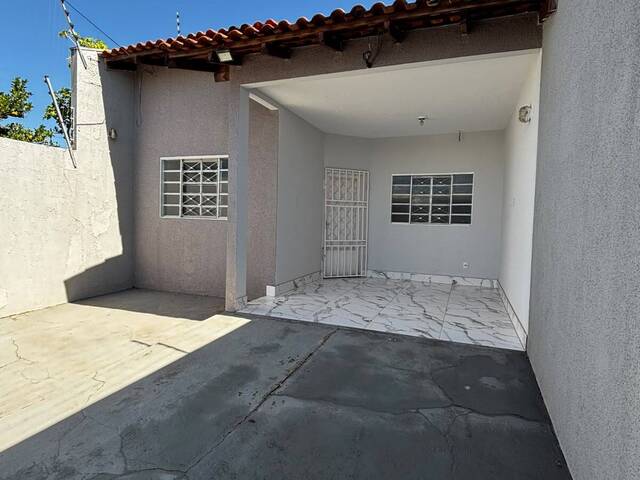 #2885 - Casa para Venda em Várzea Grande - MT - 2