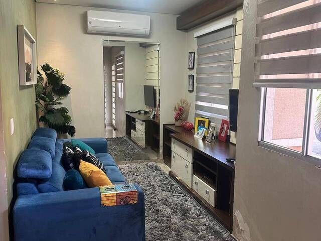Casa para Venda em Cuiabá - 2